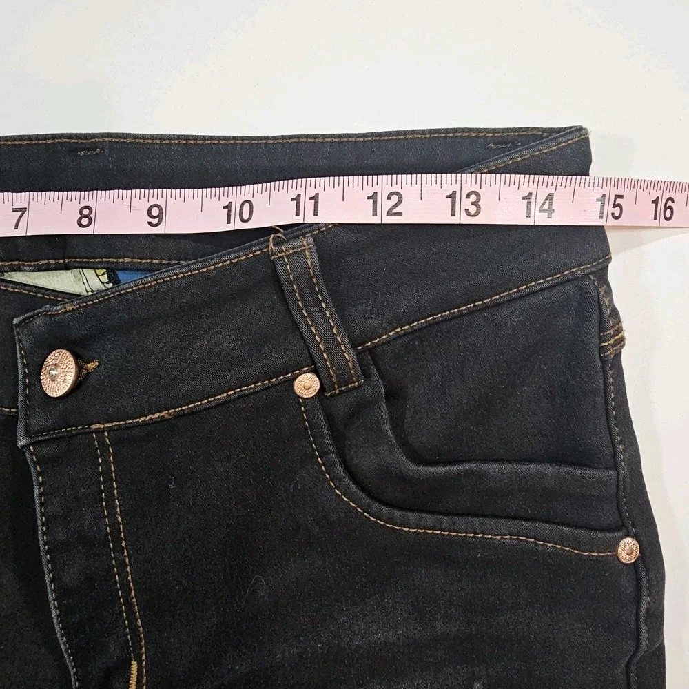 The Unbranded Brand product unbranded